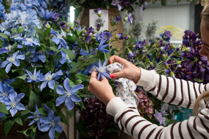 Come pulire i fiori artificiali